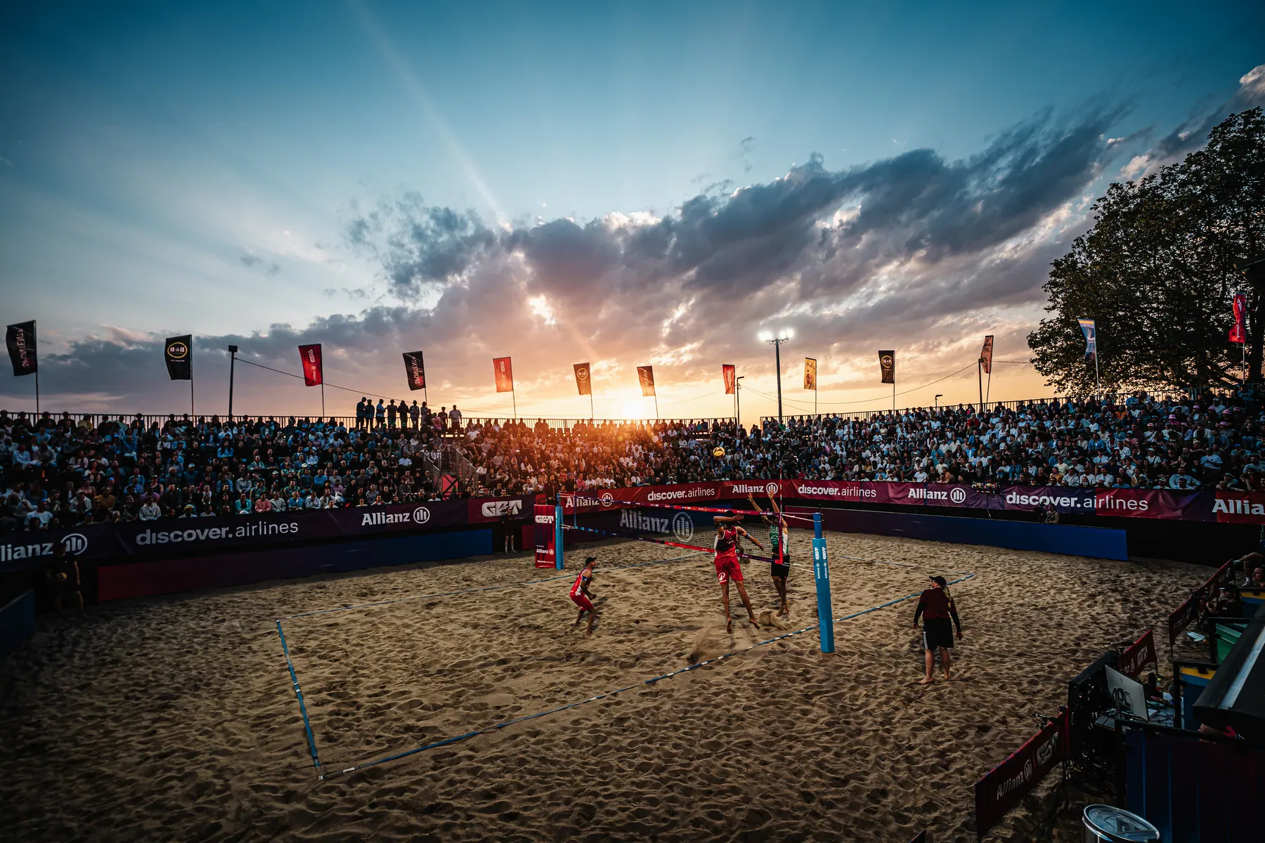 Center Court bei Sonnenuntergang